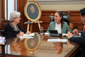Sheinbaum y primera ministra de Barbados dialogan sobre cooperación bilateral y turismo