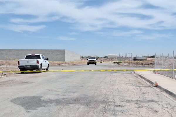 Hallan cadáver de hombre maniatado en colonia Sol del Amanecer en Mexicali