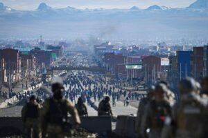 Bolivia promulga ley que autoriza intervención militar en protestas