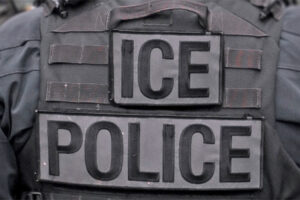 Trump nombra a Lance Schroyer para dirigir el ICE