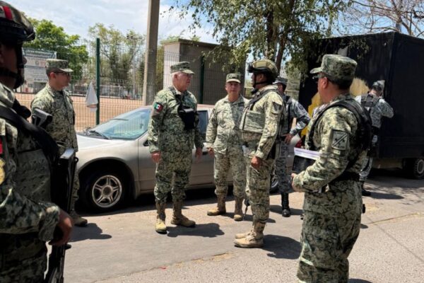 Generales Trevilla y Briseño supervisan operaciones de seguridad en Culiacán