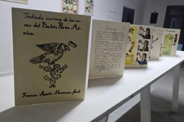 Exposición ‘Al balón le vale madres’ utiliza el fútbol para criticar problemas sociales