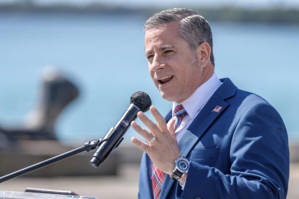 Miami-Dade revoca licencia fiscal a Vanguard Energy por planes de exportar combustible a Cuba
