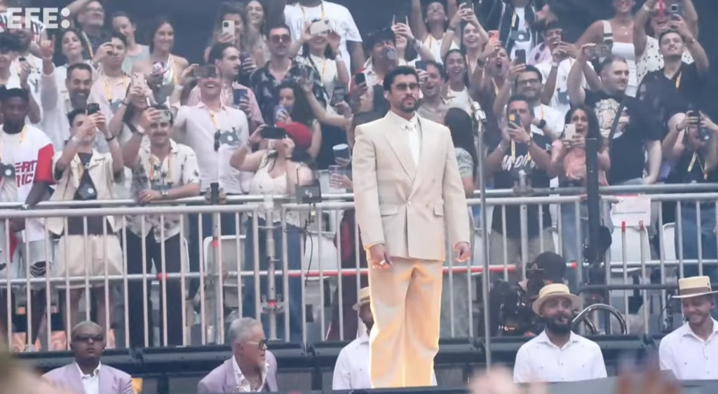 Bad Bunny inicia residencia en Madrid con Myke Towers como invitado
