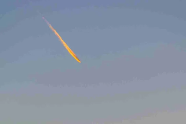 Meteorito explota sobre noreste de EU con fuerza de 300 toneladas de TNT