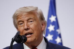 Departamento de Justicia de EE.UU. intensifica demandas de desnaturalización bajo administración Trump