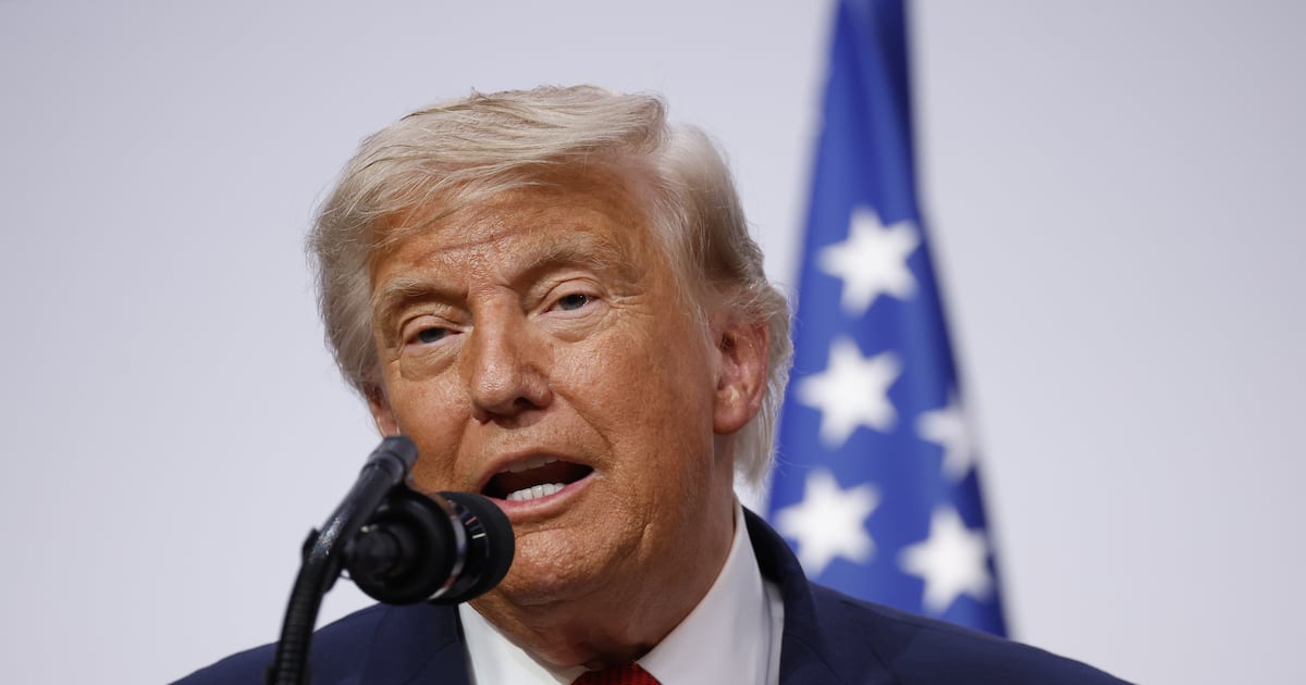 Departamento de Justicia de EE.UU. intensifica demandas de desnaturalización bajo administración Trump