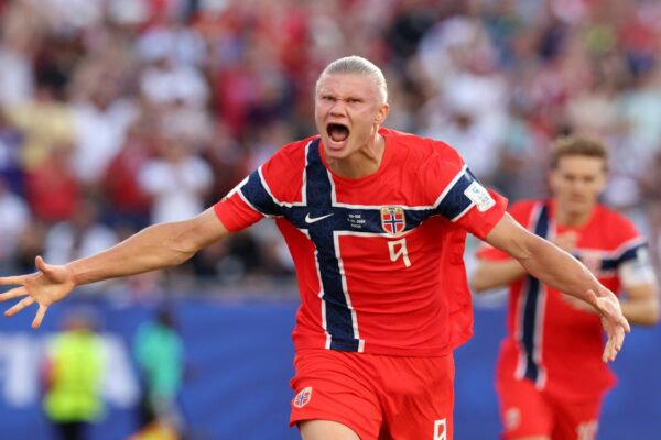 Noruega golea 4-1 a Irak en su regreso al Mundial con doblete de Haaland