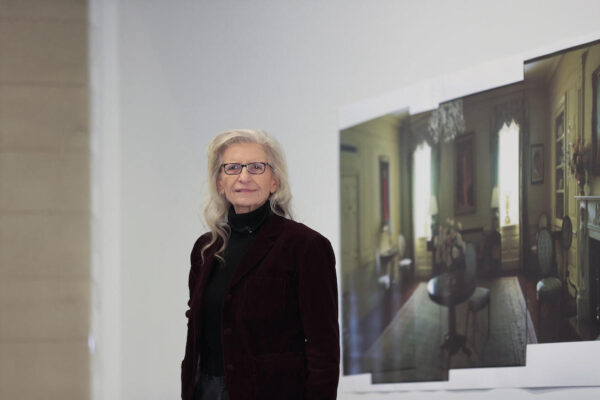 Annie Leibovitz inaugura exposición ‘Fútbol 2026’ en el Museo Nacional de Antropología