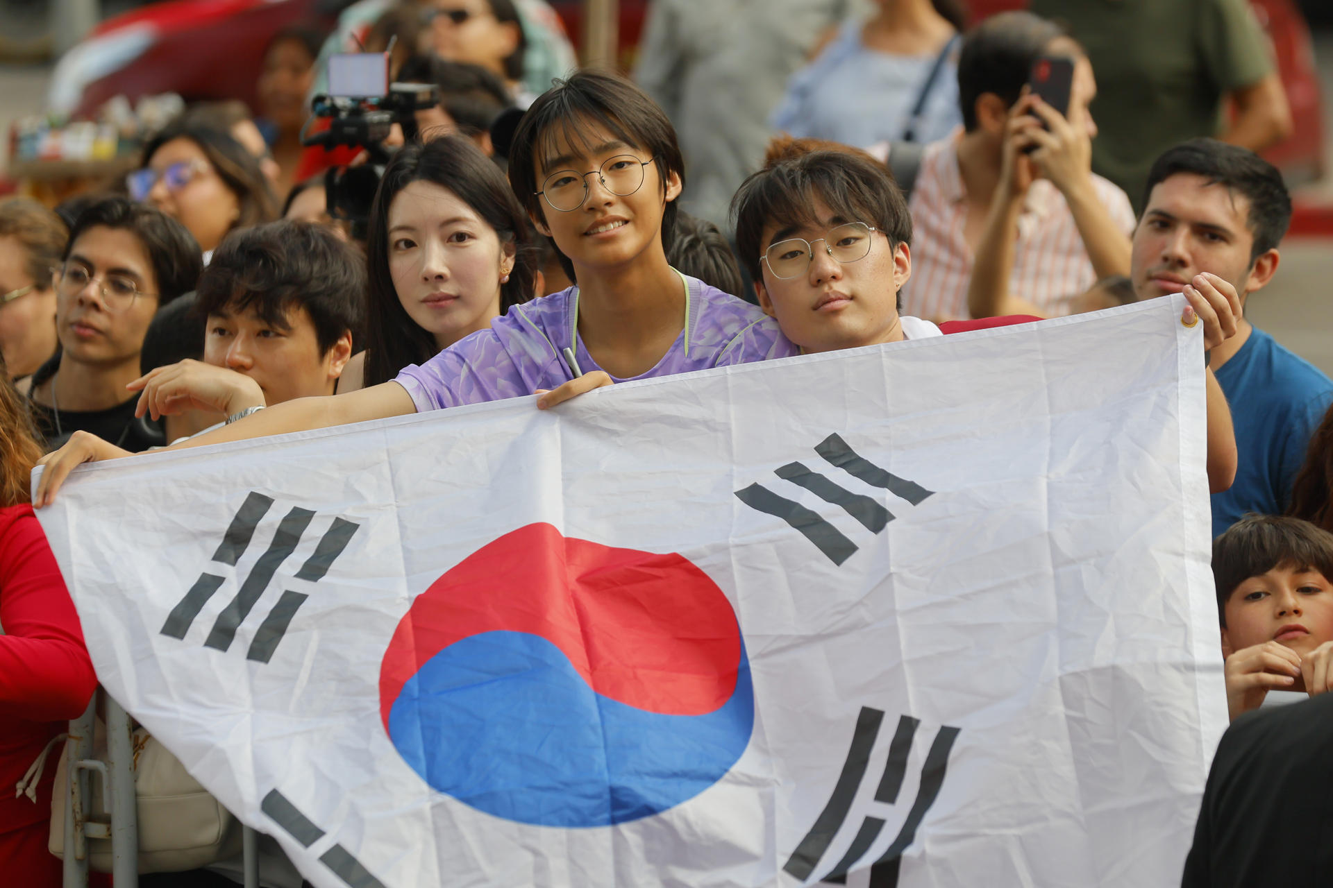 Selección de Corea del Sur arriba a Guadalajara entre mariachis y seguridad militar