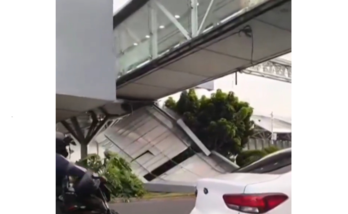Caída de techumbre en puente del AICM deja una automovilista lesionada