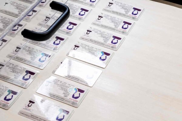 INE presenta nuevo modelo de credencial para votar con 25 medidas de seguridad e inclusión