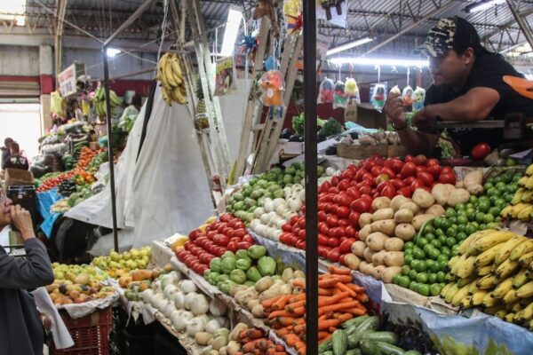 Limón fue el producto de la canasta básica que más bajó de precio en mayo de 2026