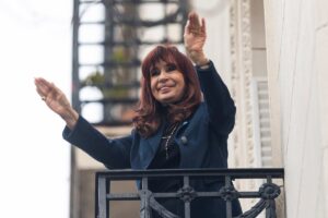 Cristina Kirchner cumple un año de prisión domiciliaria con restricciones de visitas y salidas