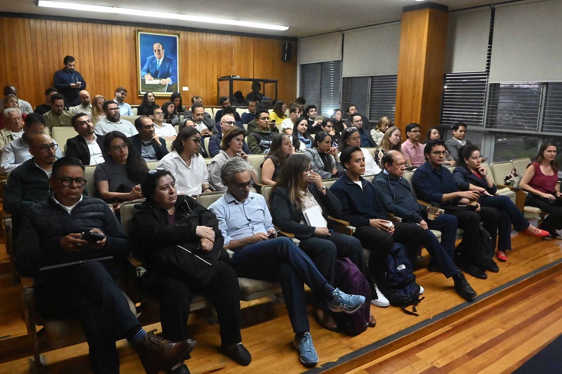 Especialistas debaten en la UNAM sobre nuevas fronteras de la política industrial