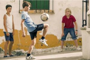 Académico de la UNAM explica la complejidad fisiológica de la ‘chilena’ en el fútbol