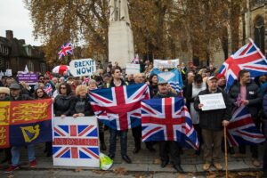 Diez años después del Brexit: inestabilidad política y ascenso de la ultraderecha en el Reino Unido