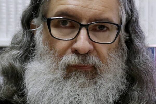 Gabriel Trujillo Muñoz reflexiona sobre su trayectoria poética y sus influencias