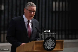 Keir Starmer renuncia como primer ministro de Reino Unido tras menos de dos años en el cargo