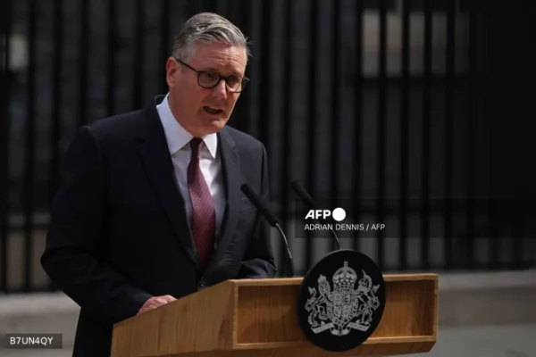 Keir Starmer renuncia como primer ministro de Reino Unido tras menos de dos años en el cargo