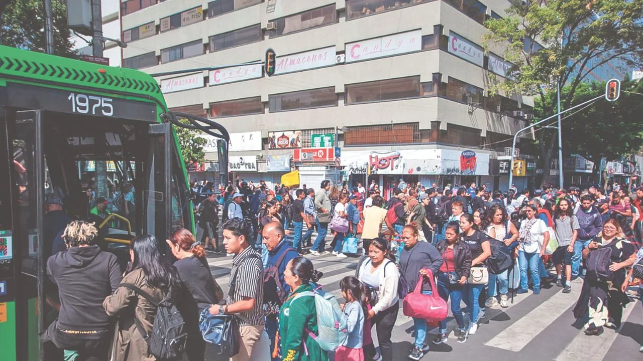 Caos vial en CDMX por obras y marchas; México confirma a Tijuana como sede de la selección de Irán