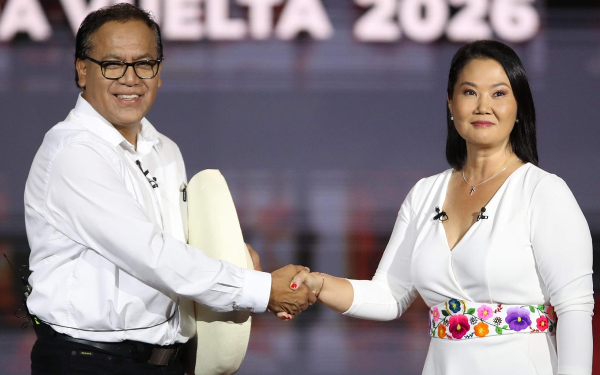 Keiko Fujimori y Roberto Sánchez empatados técnicamente tras cerrar votación en Perú