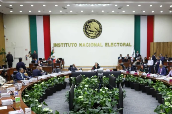 INE alista sanciones a organizaciones por simular afiliaciones y sobornar funcionarios