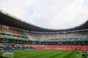 Titulares de palcos mantienen litigio contra FIFA y Ollamani por derechos en el Estadio Ciudad de México