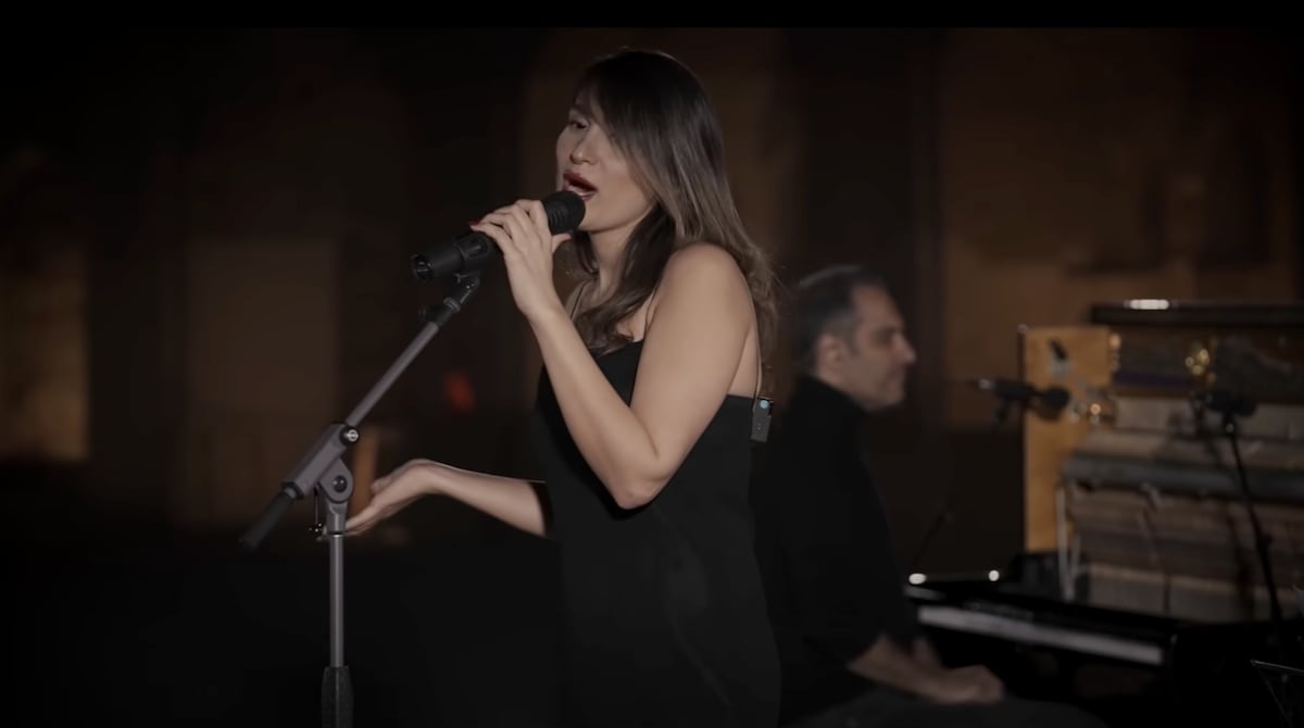 Condenan a 74 latigazos a cantante iraní por actuar sin velo en concierto transmitido por YouTube