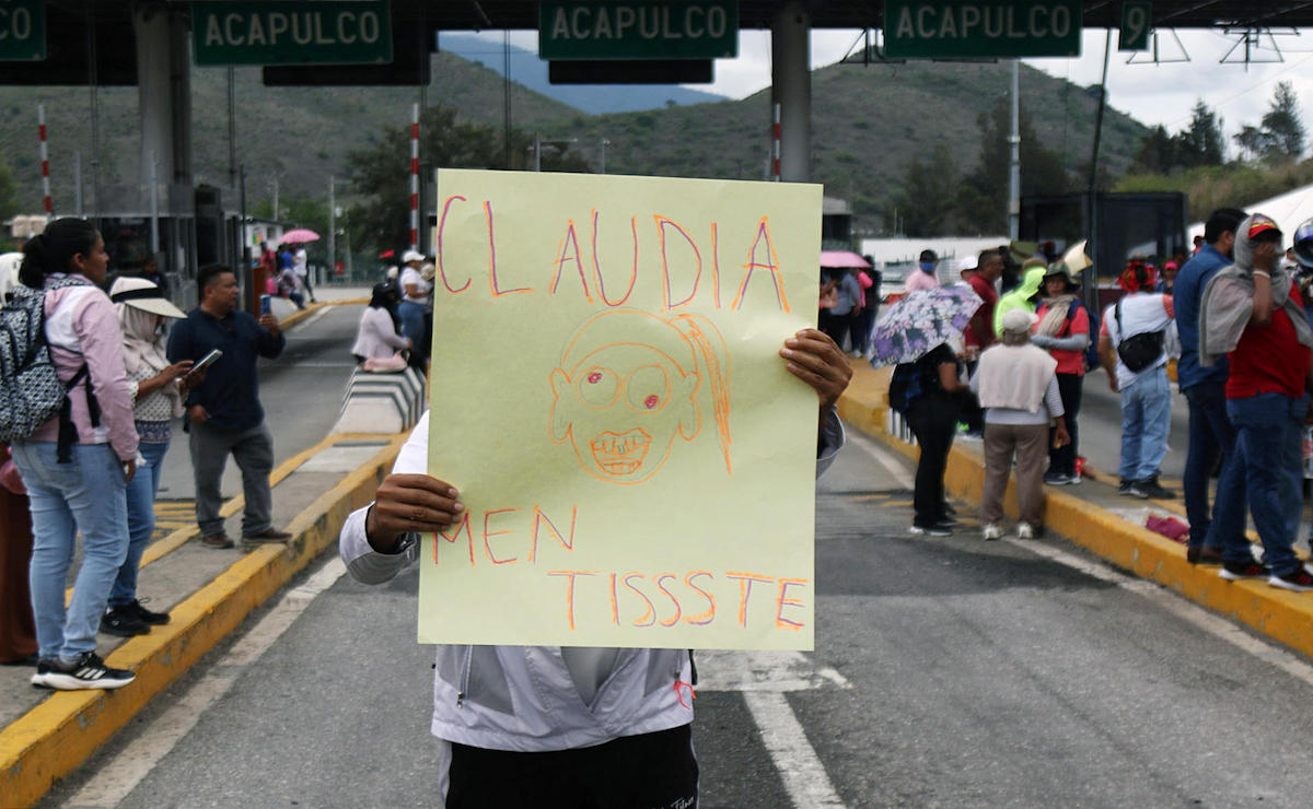 CNTE mantiene huelga y anuncia refuerzo de plantón tras calificar de ‘insuficiente’ propuesta gubernamental