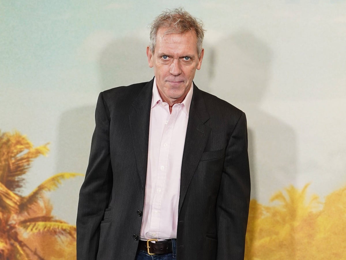 Hugh Laurie se disculpa con la periodista Janet Murray tras debate viral sobre ‘House’