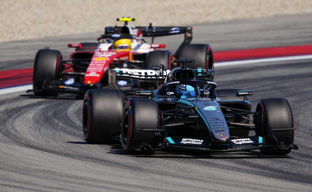 George Russell obtiene la pole en el GP de Barcelona-Cataluña; Checo Pérez largará 19º