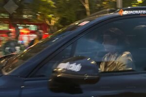 Michelle Rodríguez lidera desfile de Gumball 3000 en Paseo de la Reforma