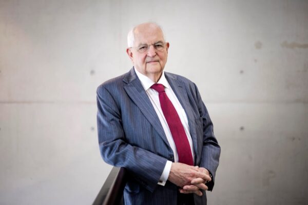 Martin Wolf advierte sobre el auge del autoritarismo y la crisis del capitalismo democrático