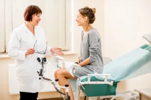 Alteraciones en el flujo vaginal pueden ser síntoma de infecciones o cáncer cervicouterino