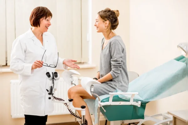 Alteraciones en el flujo vaginal pueden ser síntoma de infecciones o cáncer cervicouterino