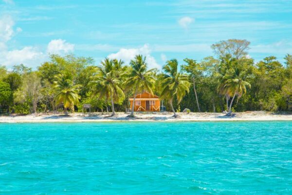 EE.UU. emite alerta por agresiones sexuales a turistas en motos acuáticas en Bahamas