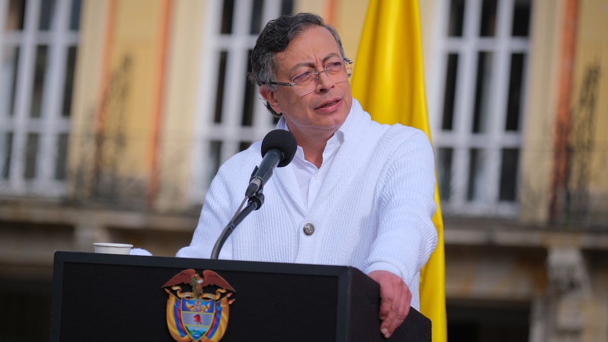 Derecha tradicional colombiana se une en apoyo a Abelardo de la Espriella para segunda vuelta