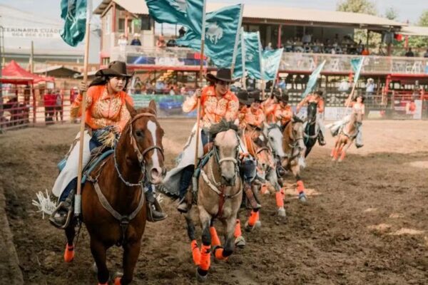 Rancho Casian celebra 20 aniversario y Día del Padre con tercera fecha de rodeo