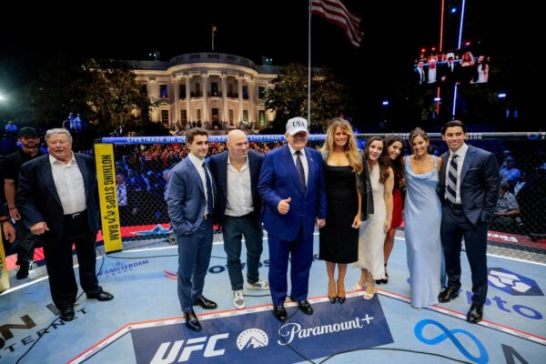 Acusan a cinco personas de planear ataque con drones y francotiradores en evento de UFC por cumpleaños de Trump