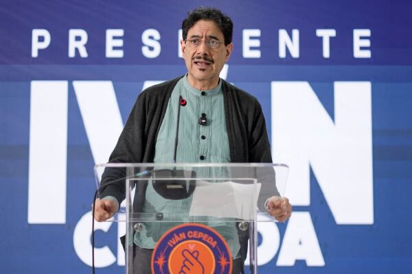 Certifican a Abelardo de la Espriella como presidente electo de Colombia; Sheinbaum advierte sobre influencia de la ultraderecha