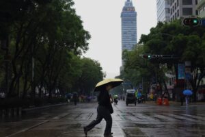 Evoluciona Depresión Tropical Dos-E a tormenta tropical Boris; activan alertas en el Pacífico y CDMX