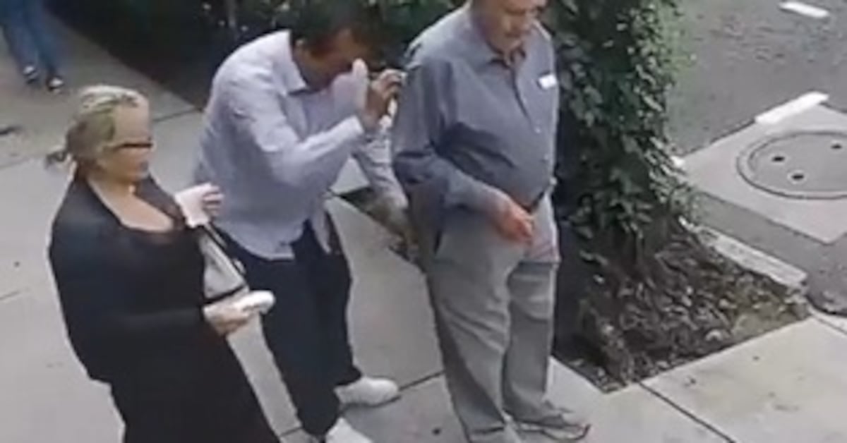 Cámaras captan ‘robo de la mostaza’ contra adulto mayor en Benito Juárez