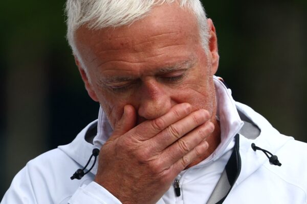 Didier Deschamps regresa a Francia por fallecimiento de su madre y no dirigirá a la selección