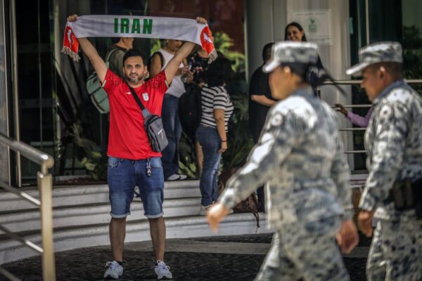 Hallan cadáver con signos de violencia en vehículo frente al campo de entrenamiento de la selección de Irán en Tijuana