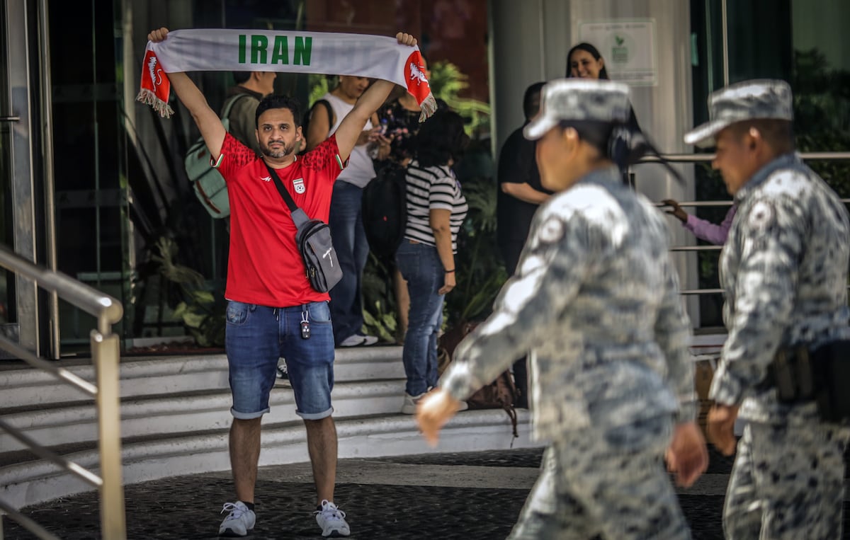 Hallan cadáver con signos de violencia en vehículo frente al campo de entrenamiento de la selección de Irán en Tijuana