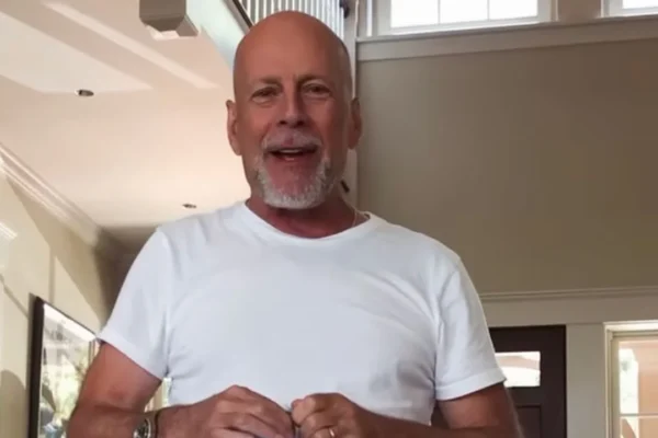 Bruce Willis reaparece en video por cumpleaños de su esposa Emma Heming