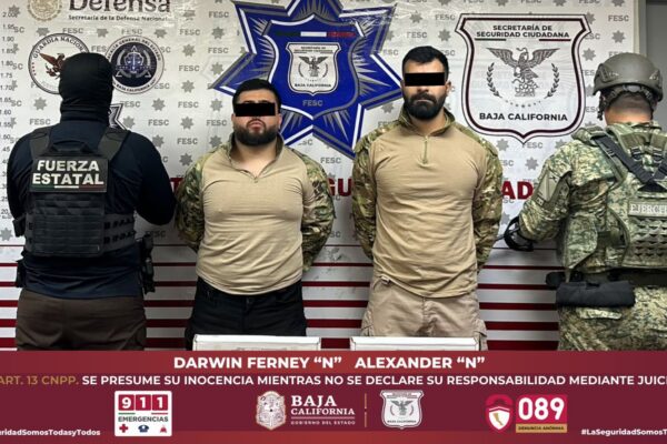 Detienen en Mexicali a dos colombianos con armas y vehículos robados