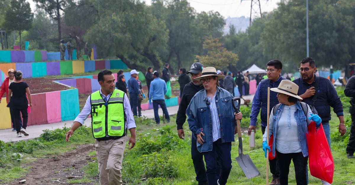 Rehabilita alcaldesa Azucena Cisneros parque y canchas en Ecatepec para el Mundial Social 2026