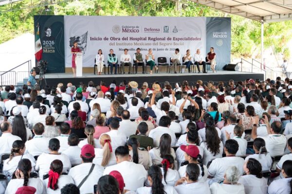 Sheinbaum y Robledo colocan primera piedra de nuevo hospital del IMSS en Manzanillo